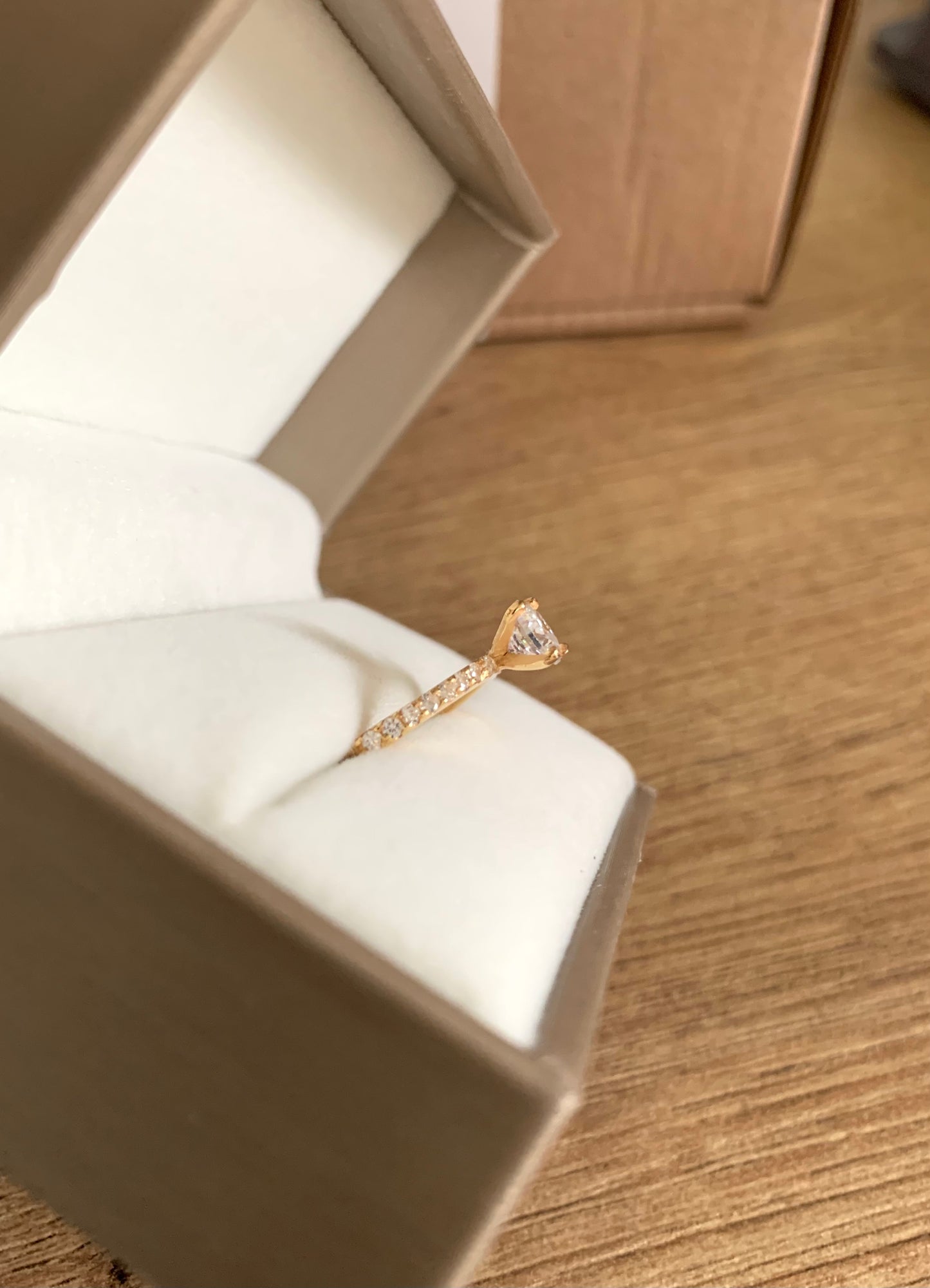 Anillo Sofia bañado en oro 18k