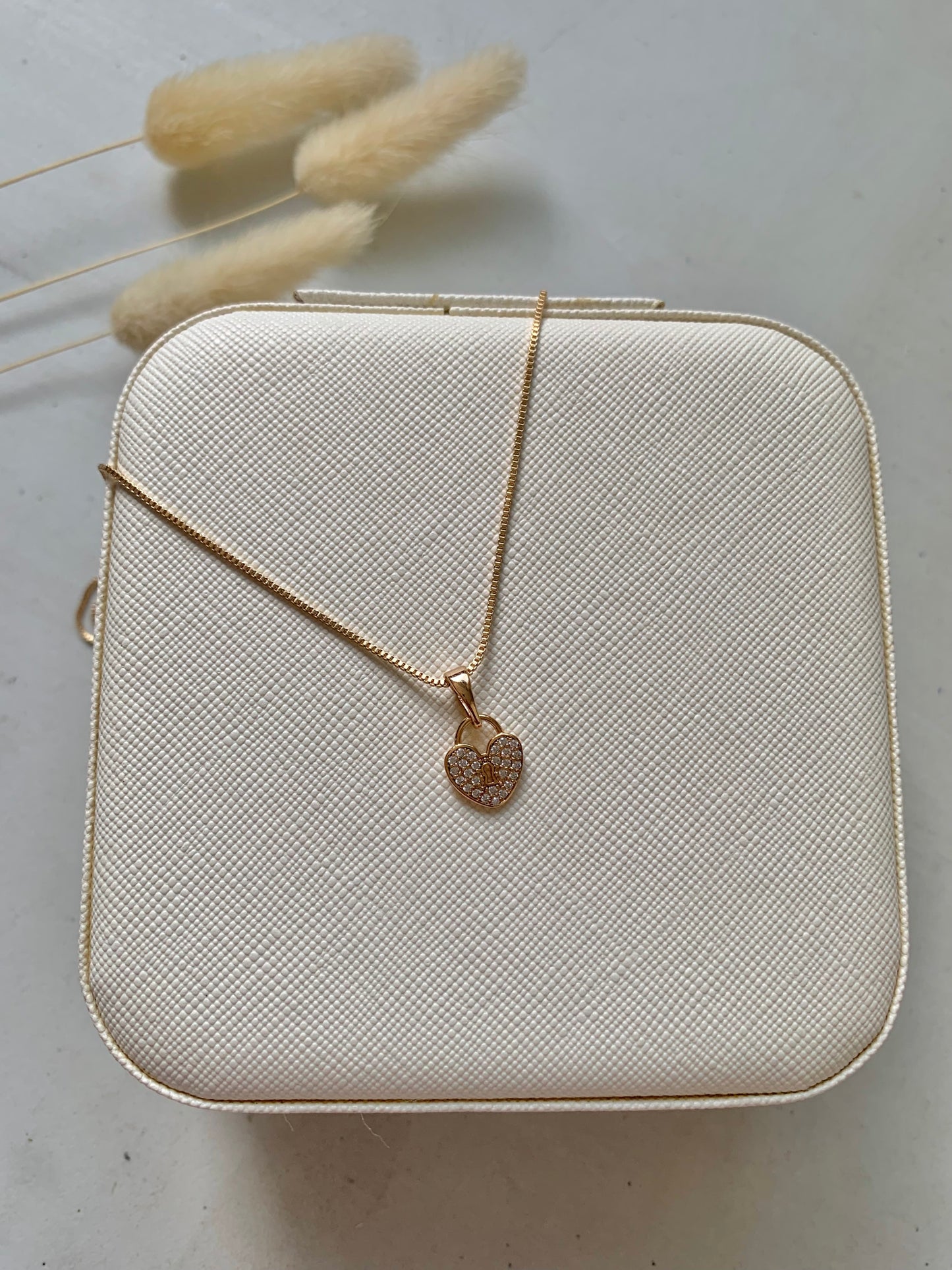 Collar Romina