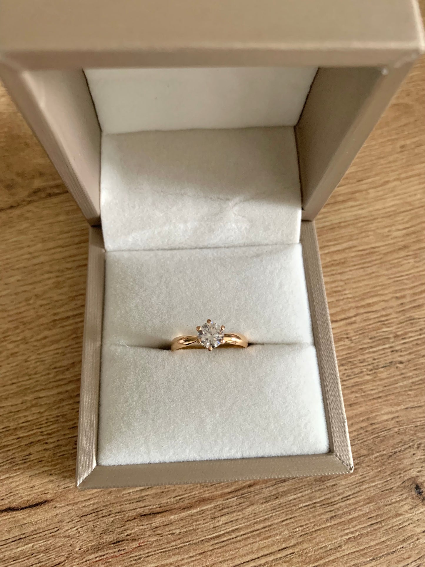 Anillo Emy