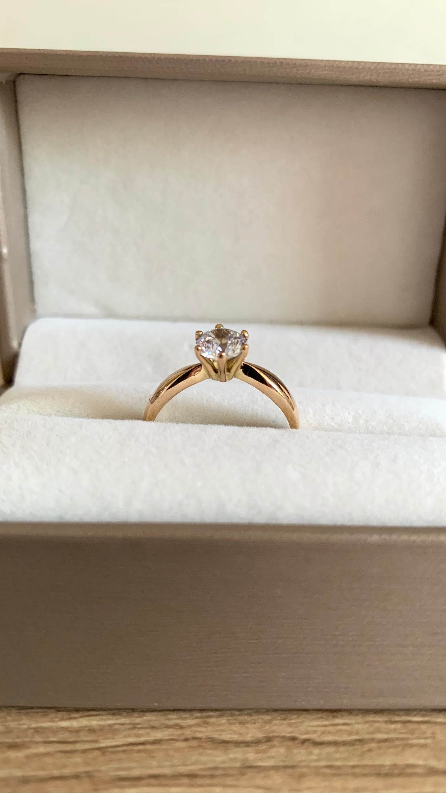 Anillo Emy ( Oro 18k)