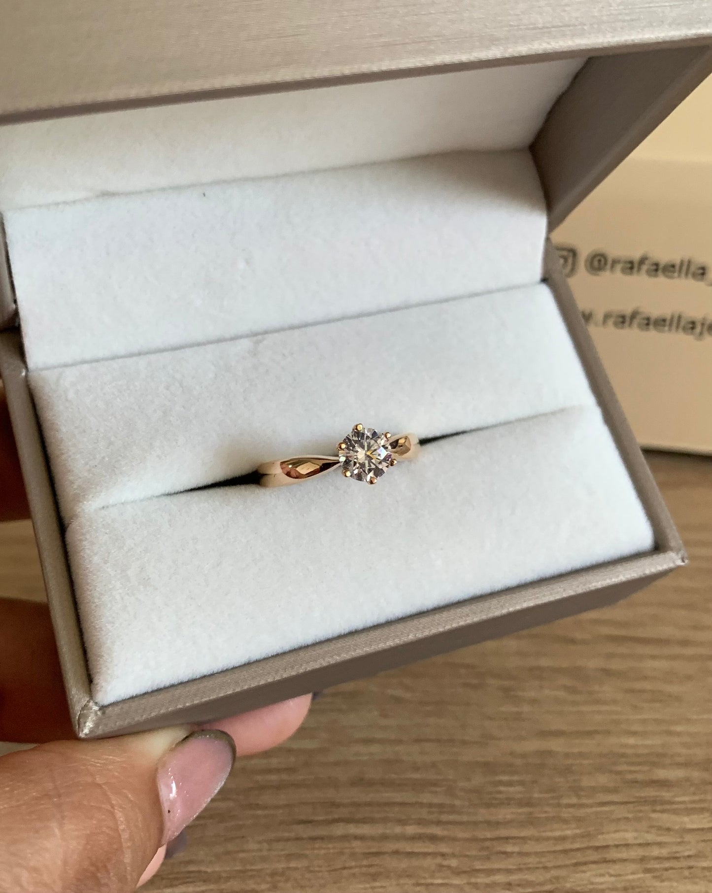 Anillo Emy ( Oro 18k)