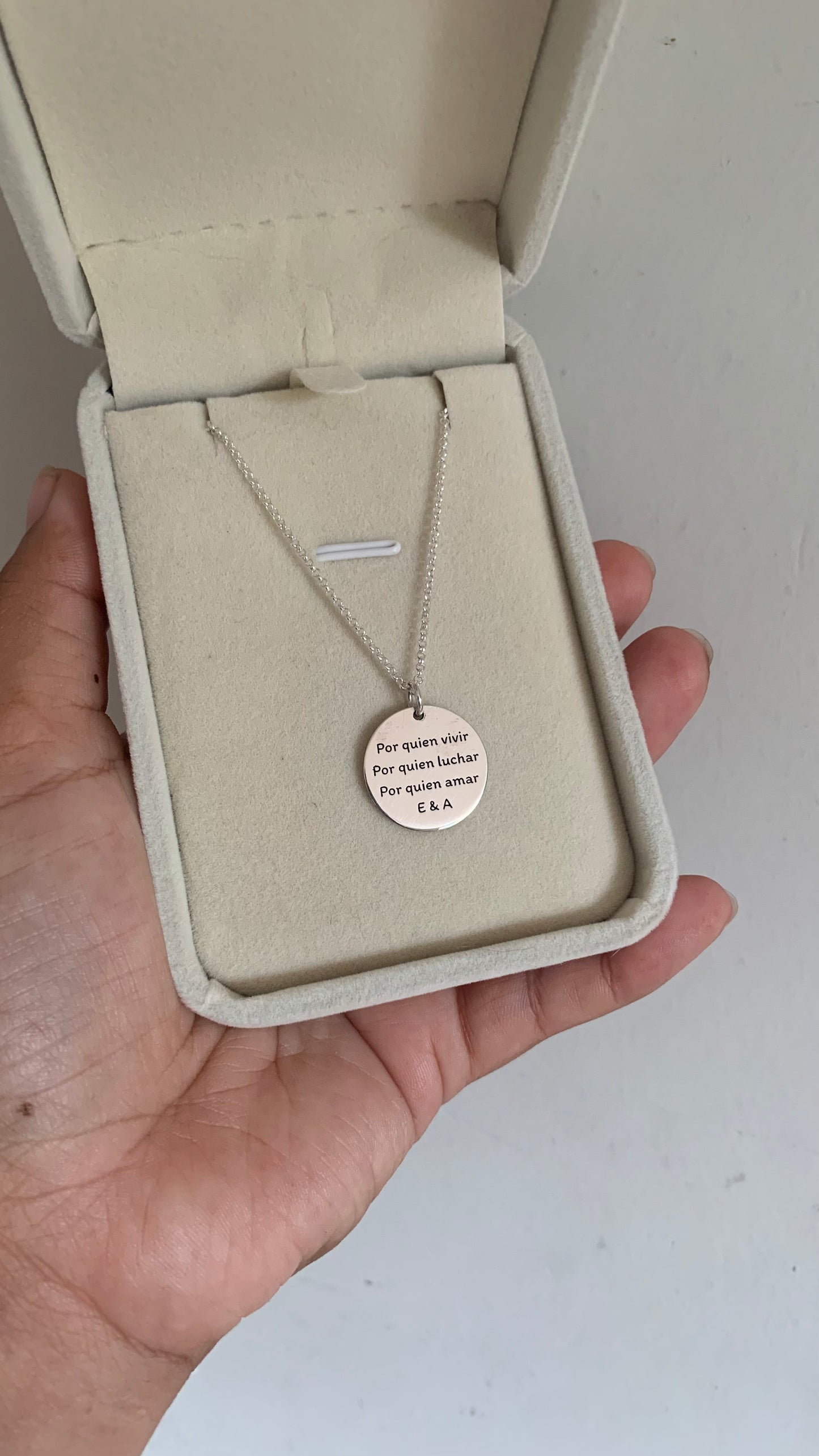 Collar dedicatoria